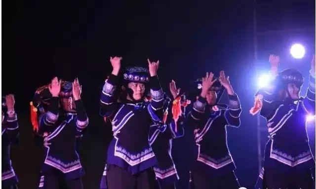 中国最美100首经典民歌，终于找全了，送给你~