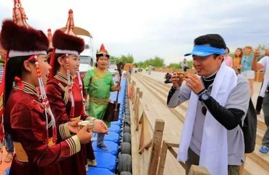 中国最美100首经典民歌，终于找全了，送给你~