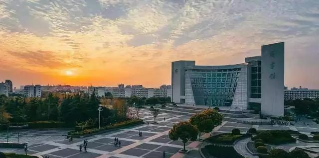 “不复读就去上大”，为什么上海人如此不待见上海大学？