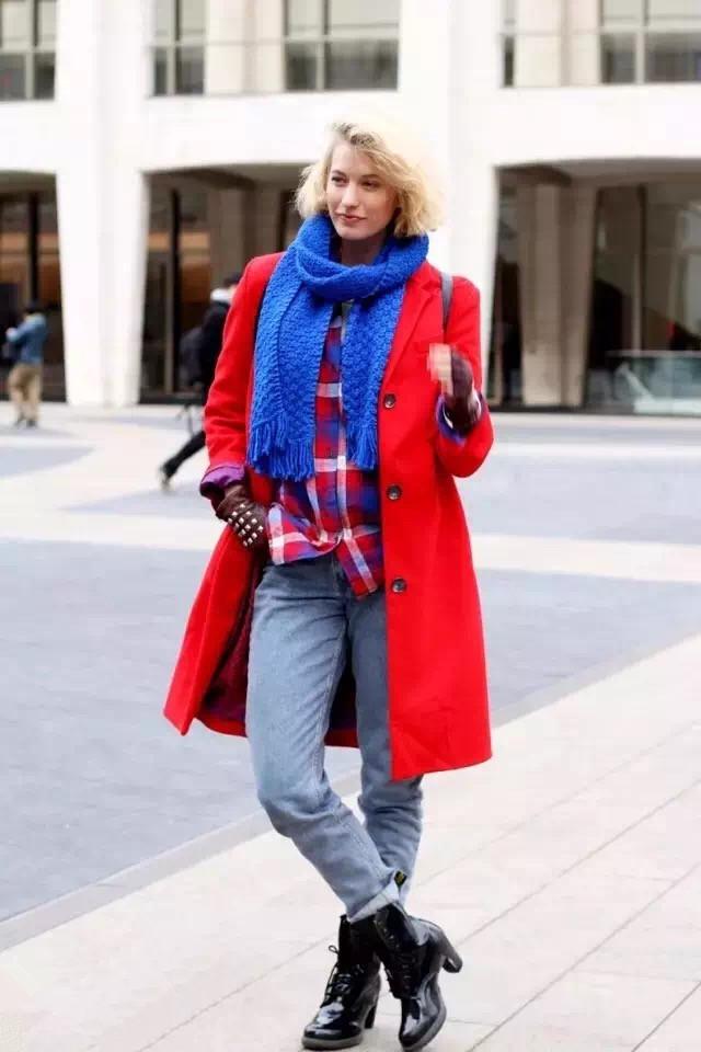 肤色偏黄的女人，建议这5种超显白的颜色穿搭，时髦又显肤白