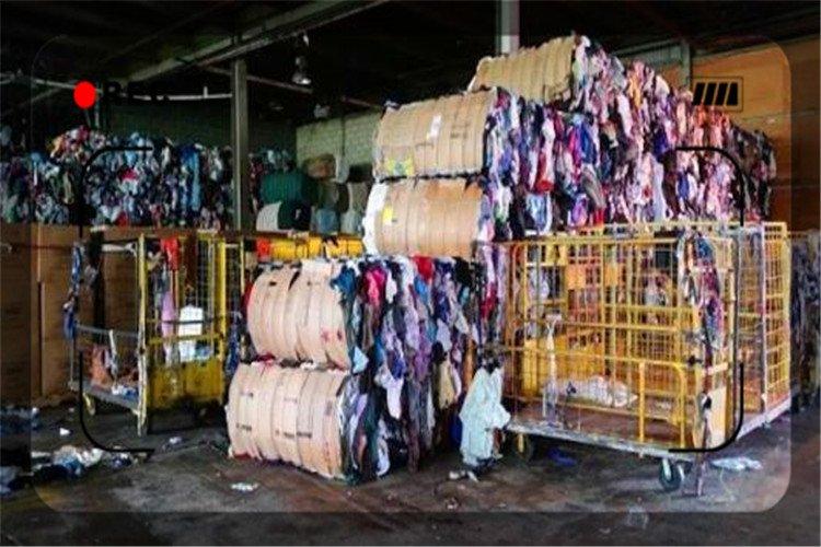 39岁的人不想在工厂上班了，有5000块钱，能做什么小生意？