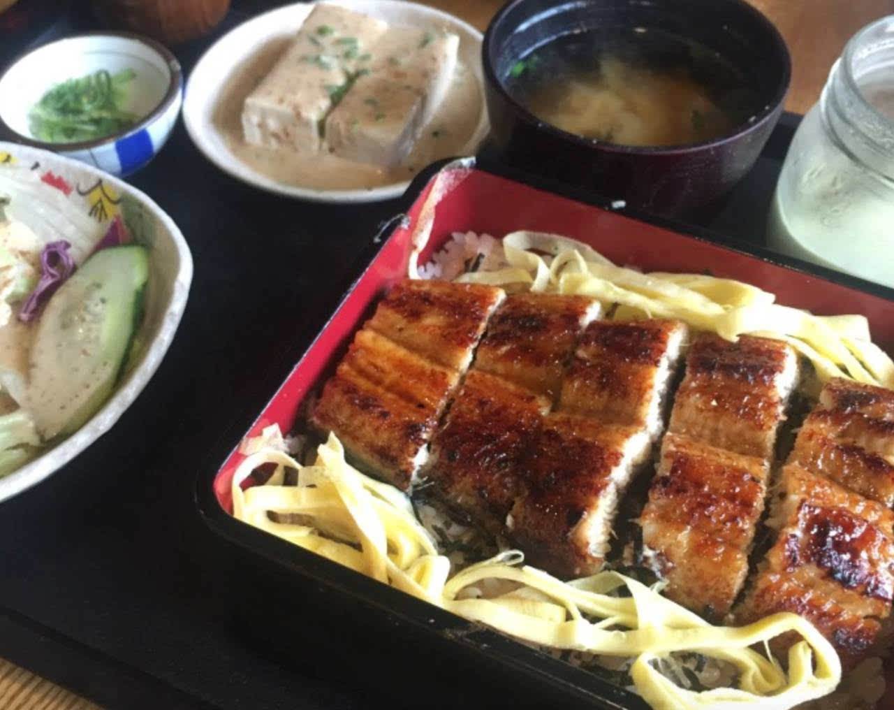 90后开餐厅月入13万，轻松锁定2000顾客，背后模式很巧妙