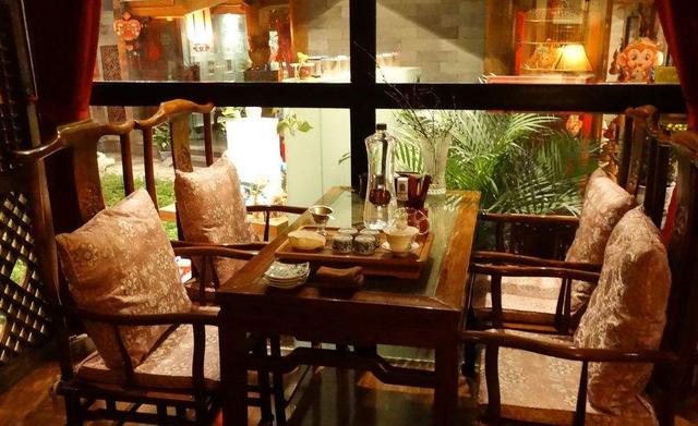 暴利的茶行业！茶馆免费请人喝茶，一年还能赚300万