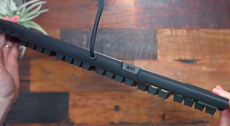 金士顿阿洛伊精英版RGB机械键盘评测