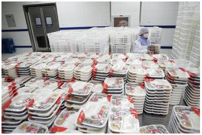 90后外卖小哥辞职创业，半年开5家快餐店，背后模式值得借鉴