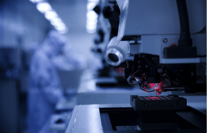 比尔盖茨：逼迫中国自制芯片，是断自己的财路，并不是什么好主意