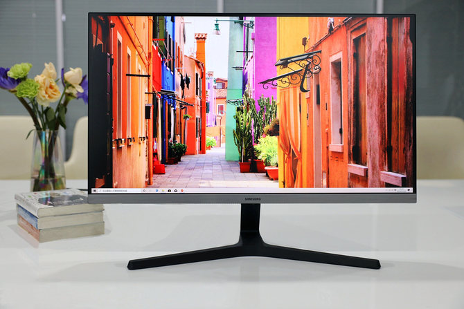 让桌面尽显专业“色彩”！三星UR55高分显示器评测