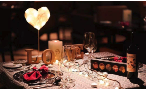 花店老板出奇招，七夕当日营业额12万，这套方法很多人无法理解