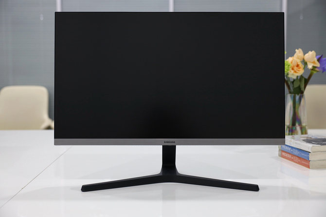 让桌面尽显专业“色彩”！三星UR55高分显示器评测