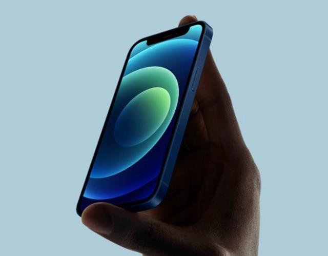 iPhone12或再引领轻薄时尚风潮，半斤机将被抛弃