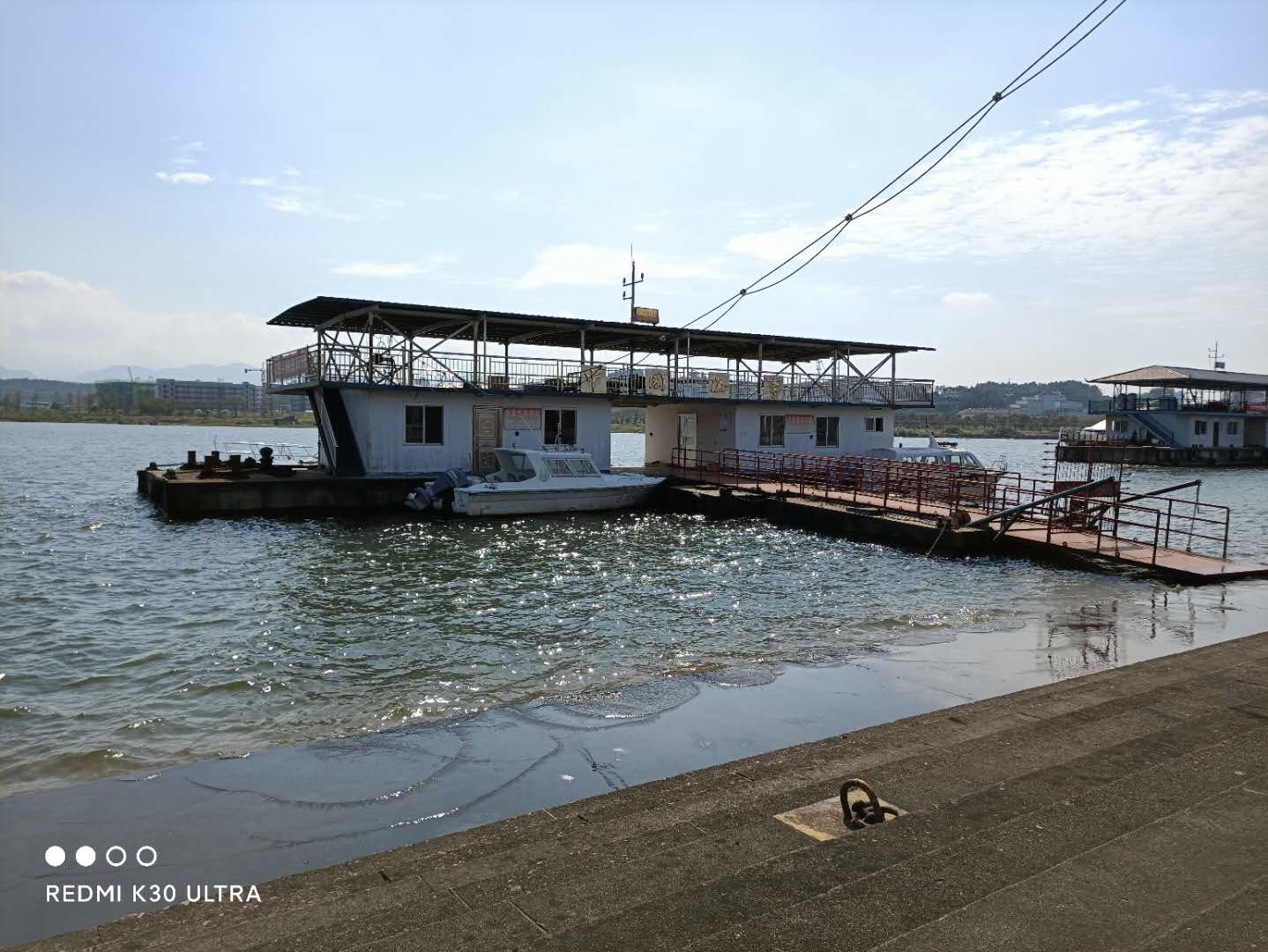 K30至尊纪念版评测：屏幕体验一流，拍照实力不俗