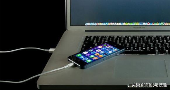 手机里的照片、音乐、视频文件怎么保存到U盘？跟我学，3分钟包会