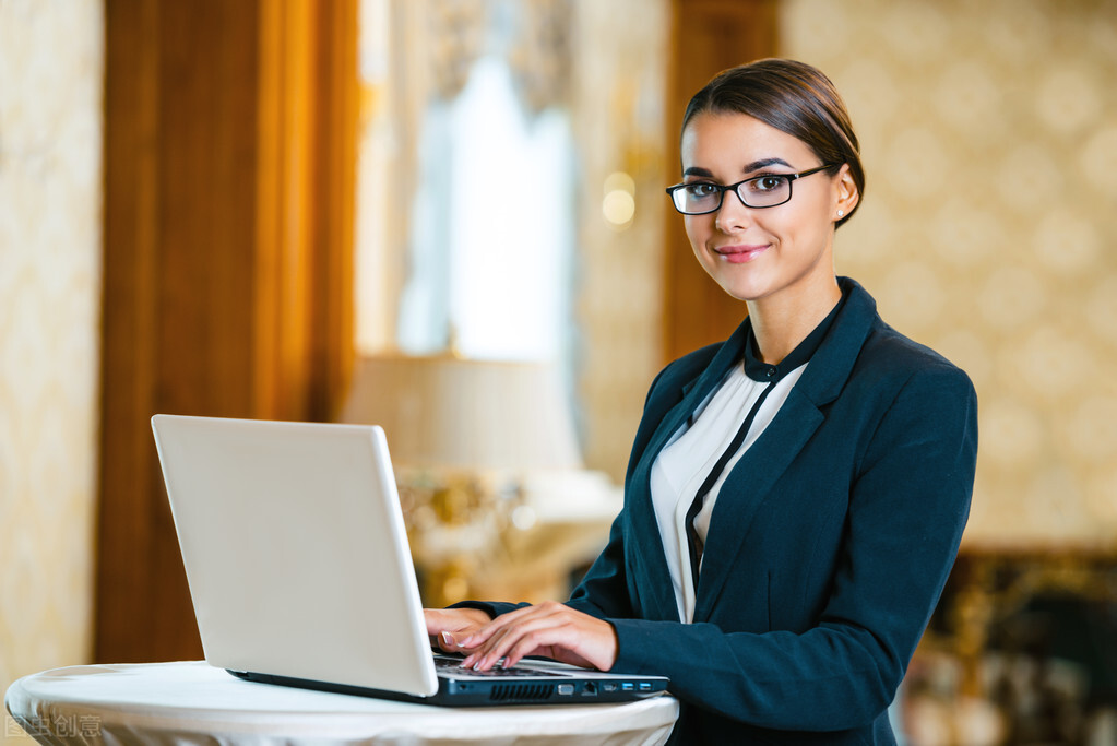 30岁银行员工，为拉业务给人洗车：考研究生就是来干这个的吗