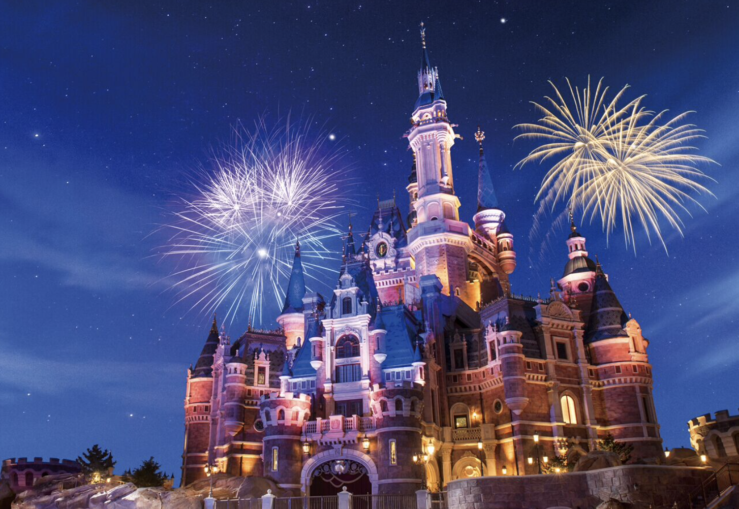 巨亏185亿，裁员名额提高至35000人，迪士尼扛不住了？