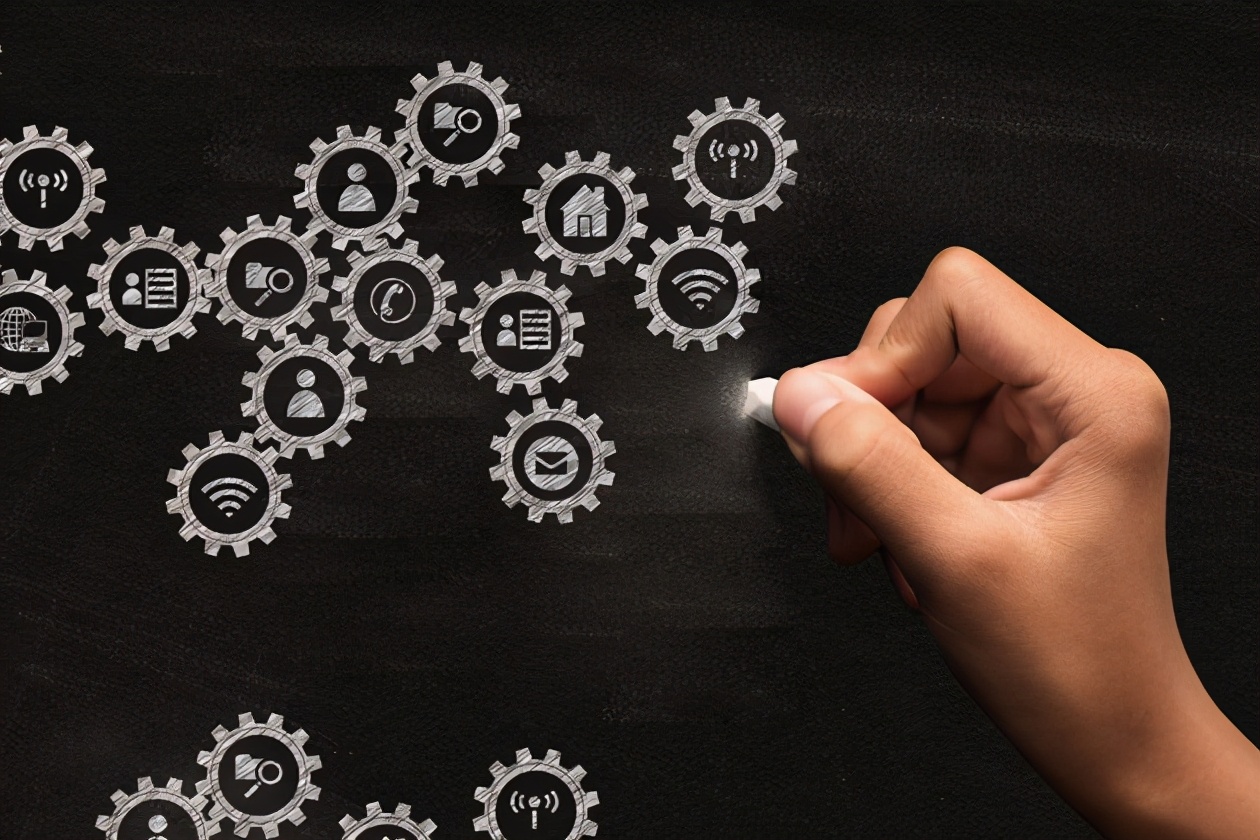 迈向产业互联网需“脱胎换骨”，产业重构之时，谁将成为弄潮儿？