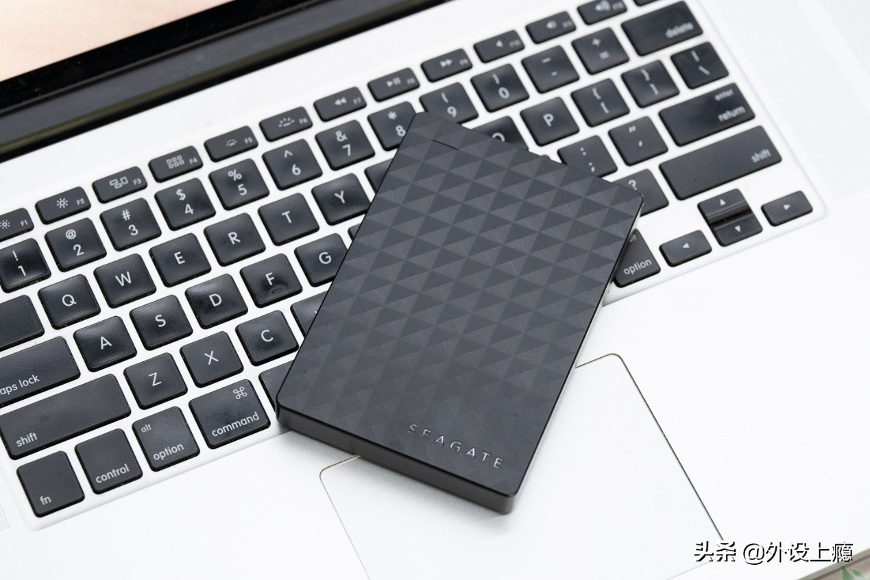 6b5f8ce3998a4d2da72af1e084f6ea67?from=pc