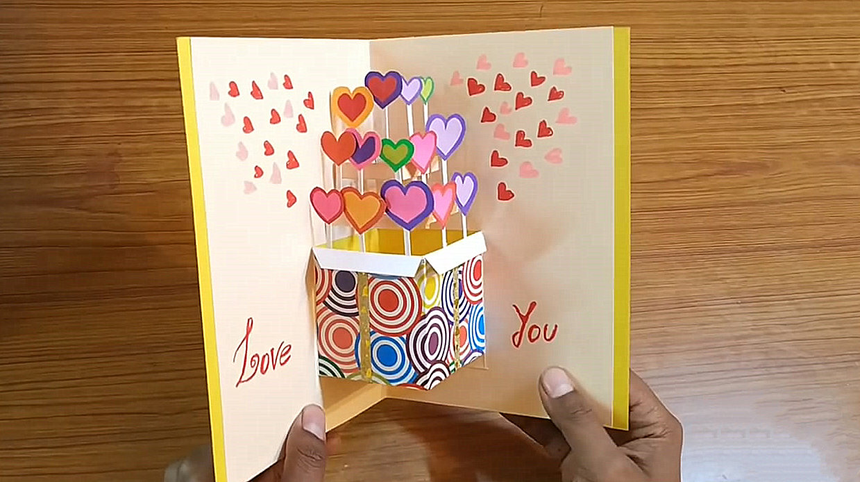 DIY立体贺卡的方法，难度1颗星，简单又有创意