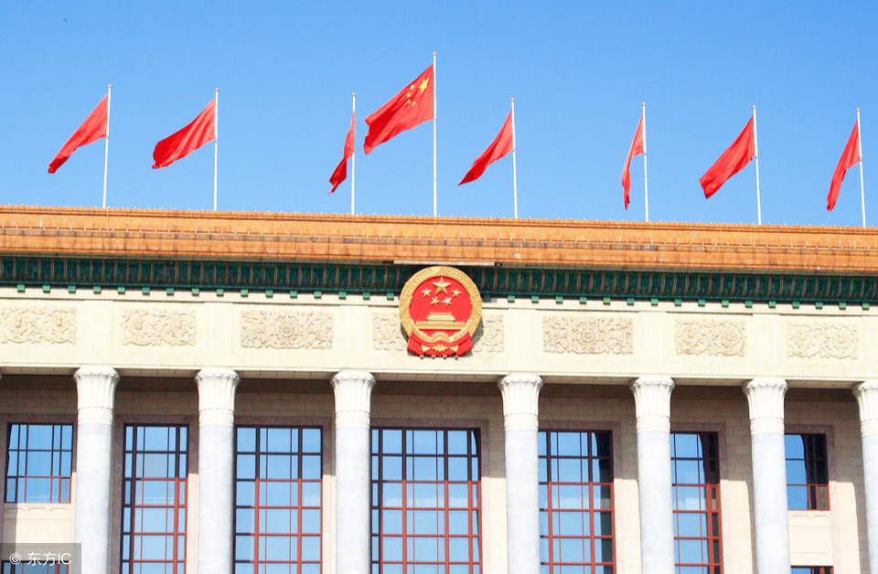 明星大咖只能素颜开人代会，这项规定带给我们多少狂放的遐想？