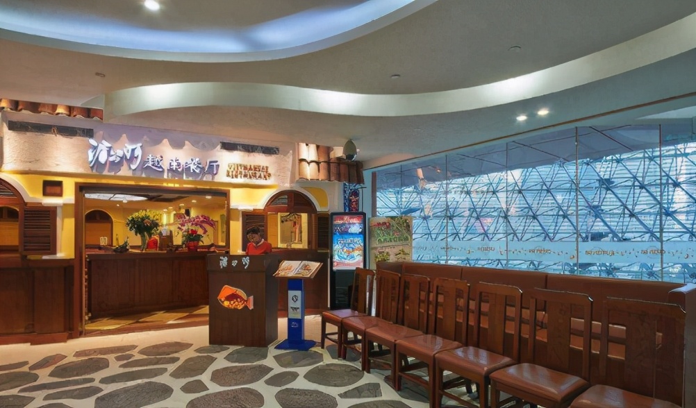 90后小伙摆摊创业，仅靠这3招，1个月开出多家分店