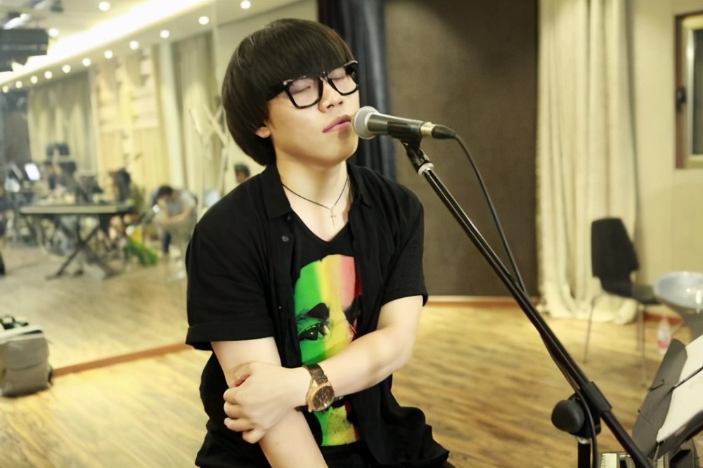 盘点《中国好声音》历届冠军，有人一炮走红，有人默默无闻