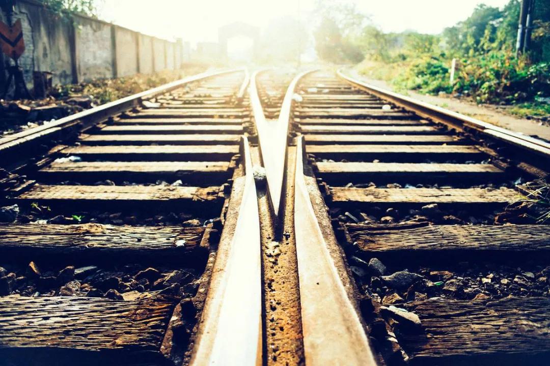 社区团购“十宗罪”：耗子尾汁向左，乘风破浪向右