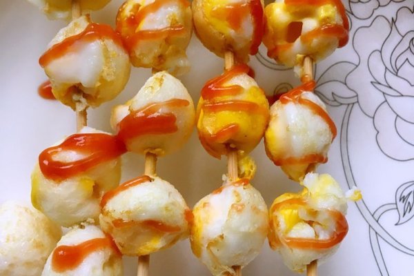 街边烤鹌鹑蛋的大妈也月入过万了