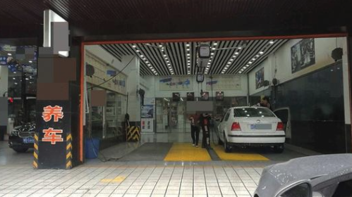 农村小伙开汽修店，半年时间开12家分店，商业模式值得借鉴