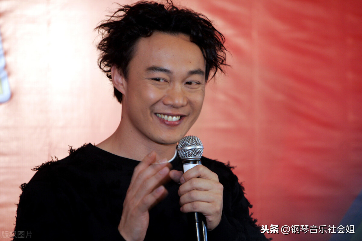 成人学钢琴：简单易上手的五首钢琴曲适合左右手不协调的人