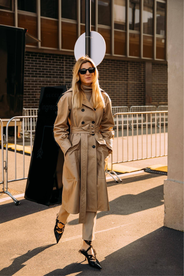 50岁女人别穿太“艳”，多穿这5种颜色的衣服，减龄又显白