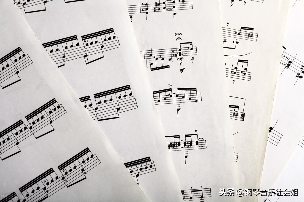 成人学钢琴：简单易上手的五首钢琴曲适合左右手不协调的人