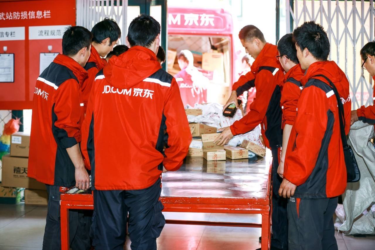 刘强东有望成为中国首富？看看他手上的4张王牌，你就不会怀疑了