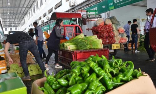 菜店老板简直是商业鬼才！买3万送10万，每个月净赚20万