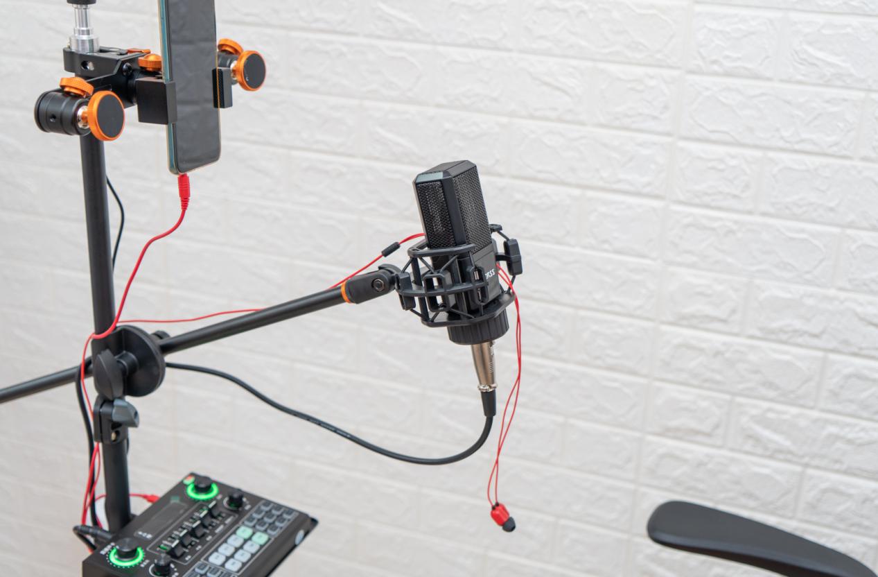 千元内就能搞定全套直播装备，SMORSS创新直播套装开箱体验