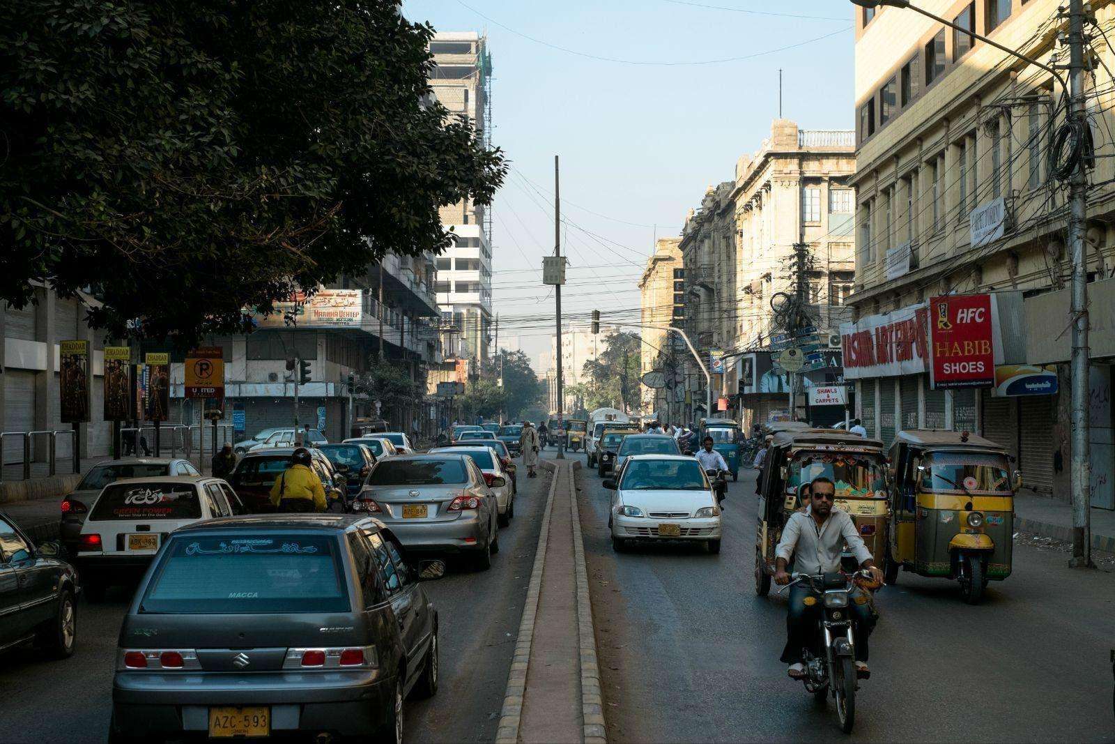 真实的巴基斯坦是怎样的？中国人去真的有优待吗？现实可不如想象