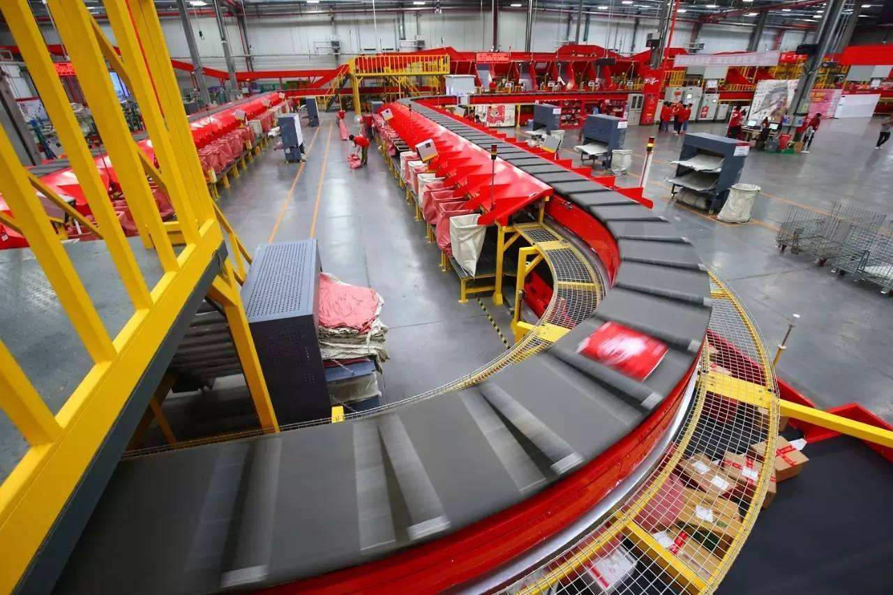 刘强东有望成为中国首富？看看他手上的4张王牌，你就不会怀疑了