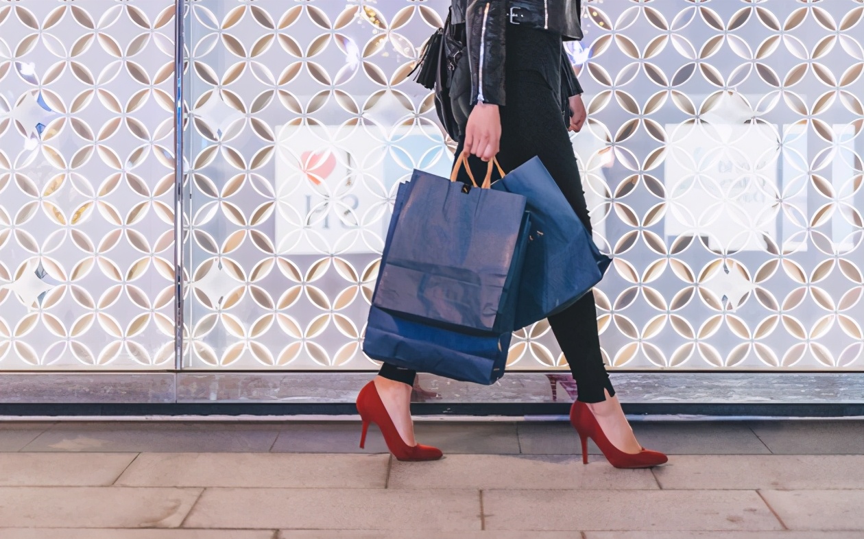 拼多多95后用户超三成，“安利”消费、“拼”消费成新生代购买逻辑