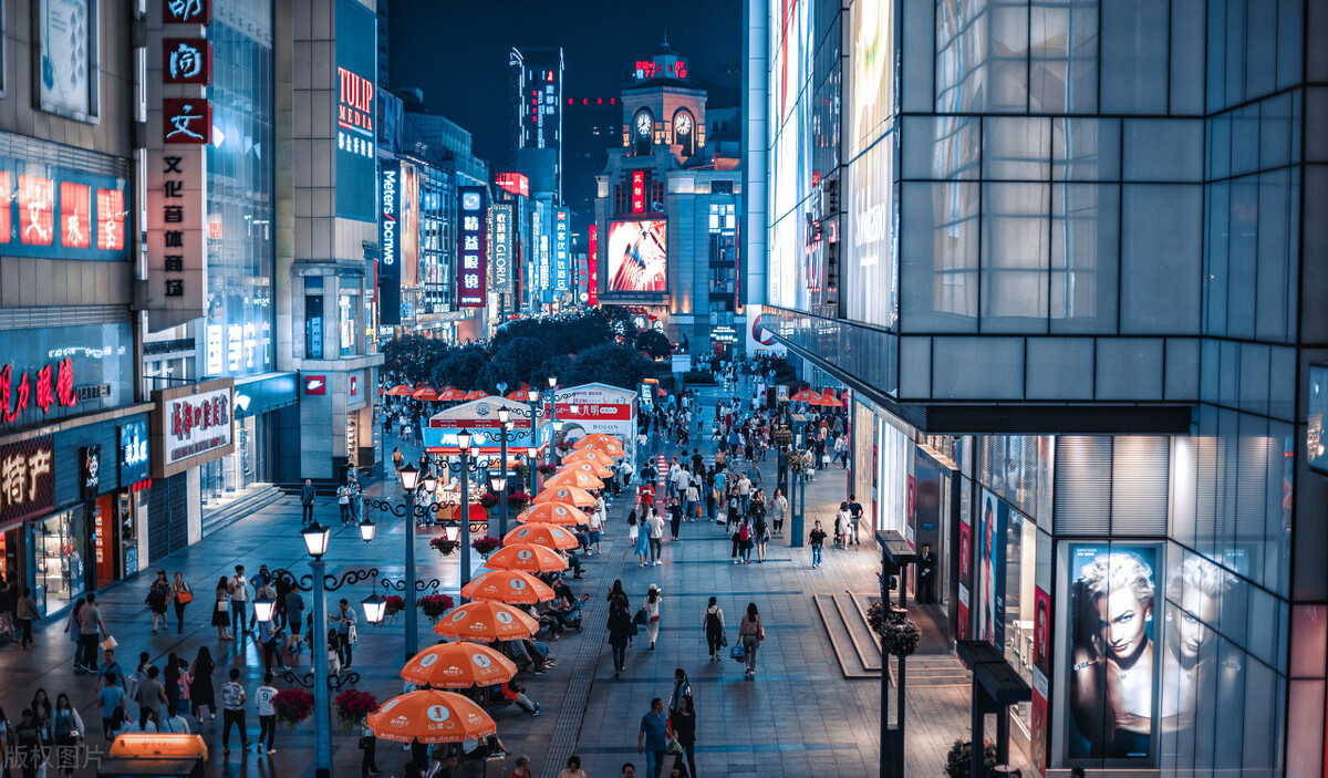 我，大三学生，靠给工厂介绍寒假工半年收入十万，现总收入6位数