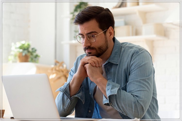 一个40岁的创业失败者是安心上班，还是该继续折腾呢？分析一下