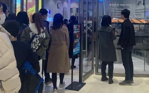 奇了！生意惨淡的奶茶店，通过免费喝奶茶，立刻转亏为盈