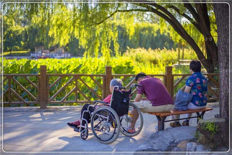 现在城市打工的人越来越少，农村也是地广人稀，人都到哪里去了？