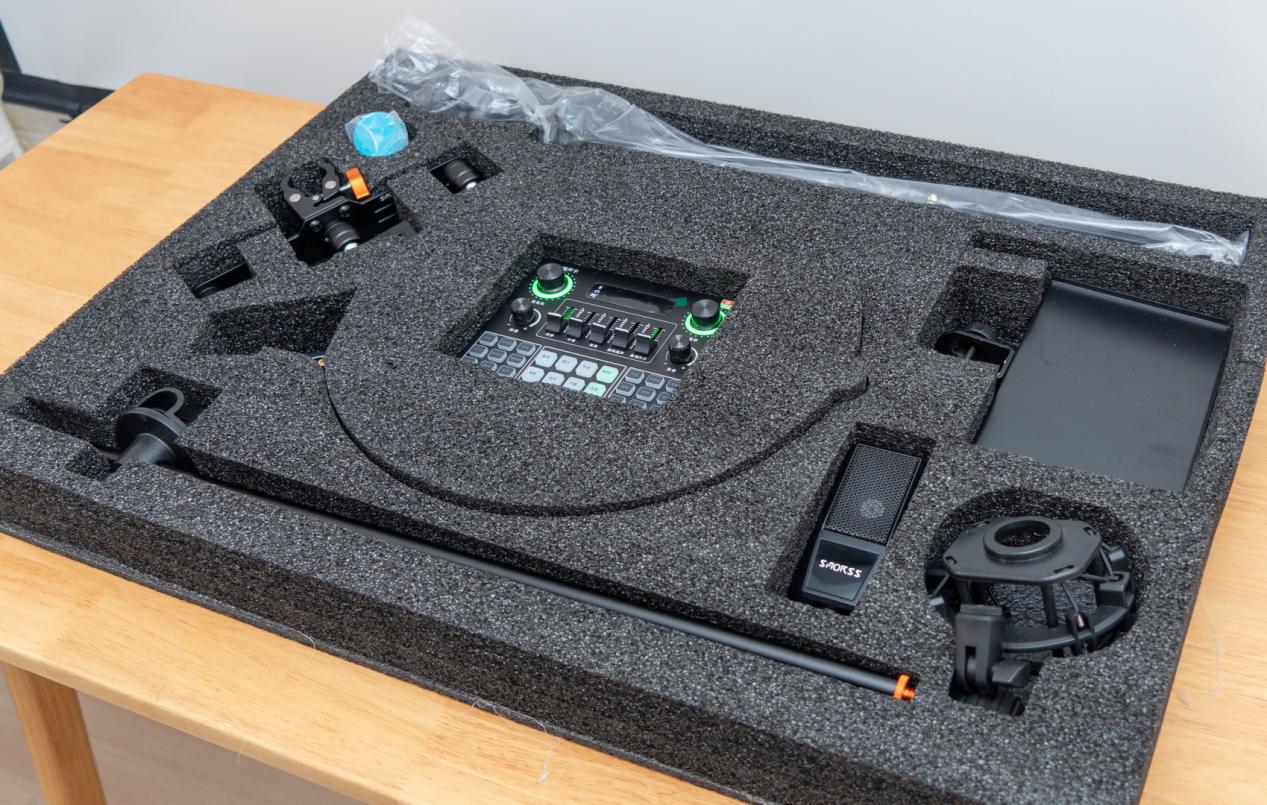 千元内就能搞定全套直播装备，SMORSS创新直播套装开箱体验