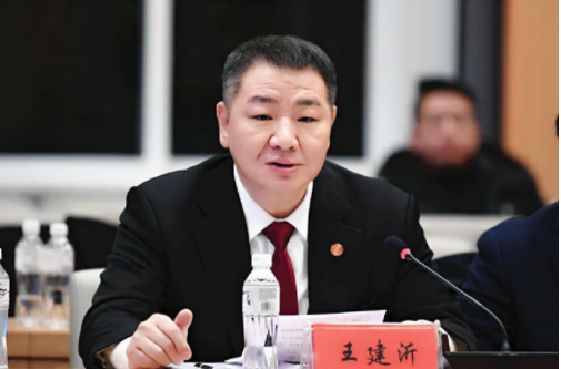 高中学历的他，25岁开始创业，如今成为光纤巨头身家百亿