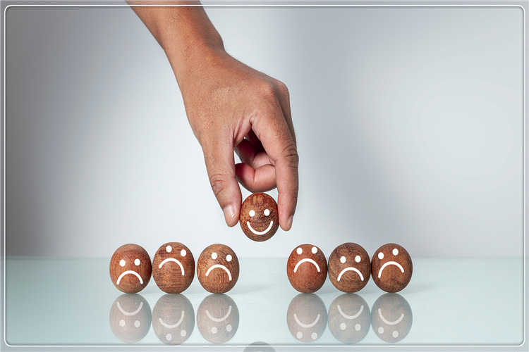 42岁的人创业失败负债80万，实在坚持不下去了，应该怎么办？