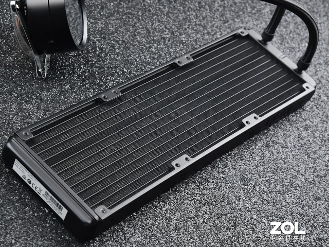 恩杰KRAKEN X73 RGB评测：颜值升级无穷尽