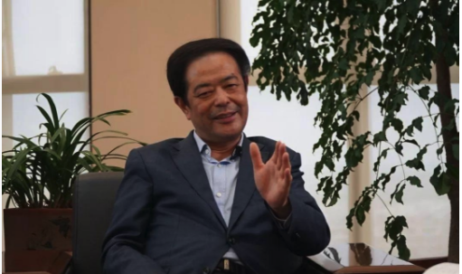 木匠出身的他，借20万开始创业，如今身家650亿