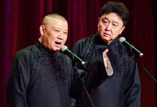 抽烟喝酒烫头：于谦三大爱好背后，是郭德纲和德云社的辛酸血泪