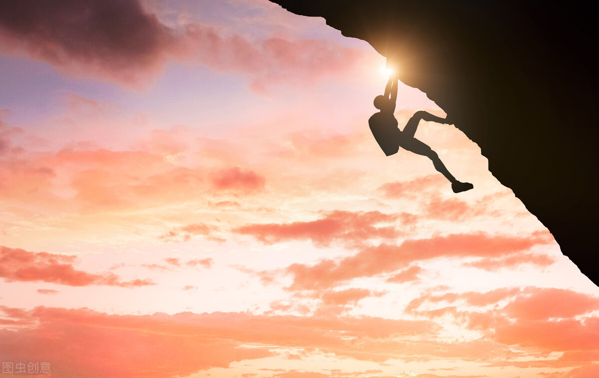 我24小时便利店员，每天上班超10小时，揭秘过期食品去哪儿了