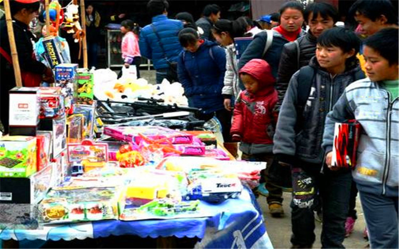 一万元本钱的小生意，有哪些能月收入5000元左右？推荐一下