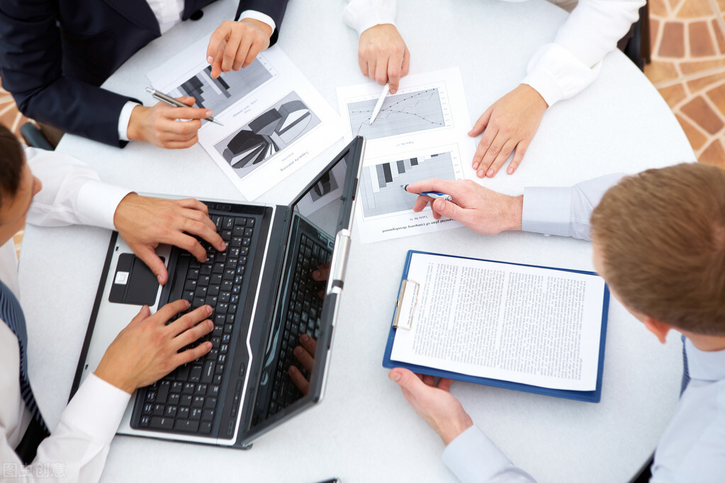 《项目总结报告》如何写？项目经理必知的7个关键要素，附目录