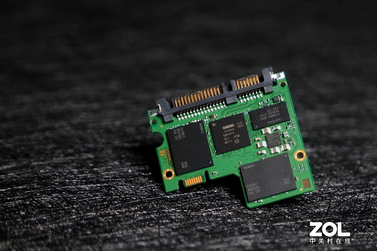 HDD终将逝去 三星870EVO打造创作领域新天地